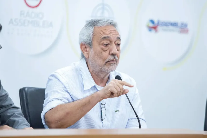 Secretário se irrita e deixa sessão legislativa: "Vai me infartar" 1 Secretário de Infraestrutura do MT em sessão sobre obras do BRT