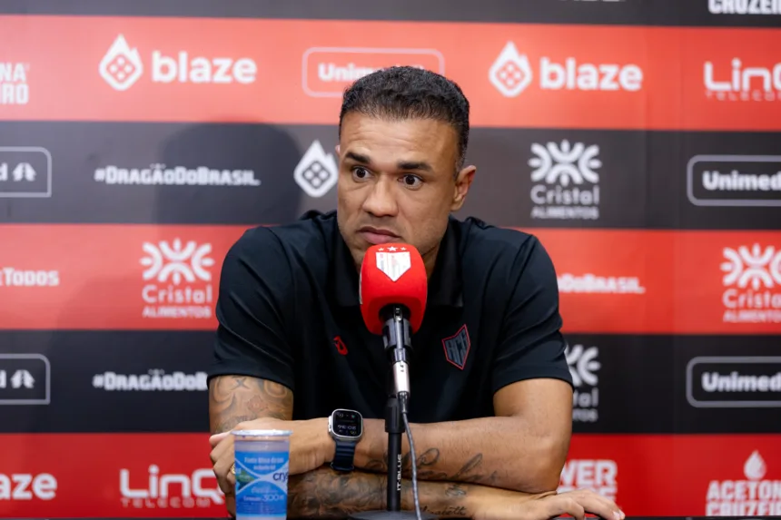 Técnico elogia novo meia-atacante do Atlético: ‘tem um futebol refinado’ 1 Novo meia-atacante do Atlético Gustavo Maia em ação