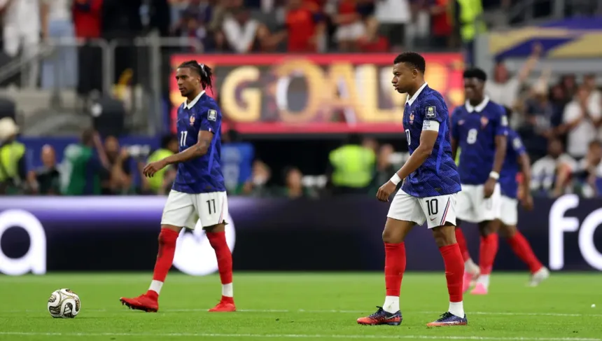 Com jogo perto do fim, França ainda não acertou um chute sequer a gol 1 França sem chutes a gol contra Espanha na Copa do Mundo