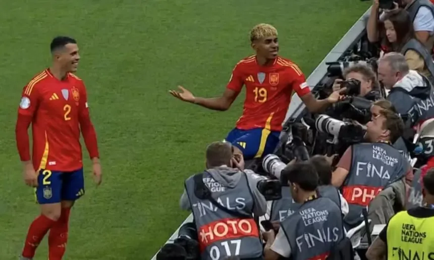 Yamal provocou a França antes da semifinal da Copa 1 Yamal provoca França em publicação antes da semifinal