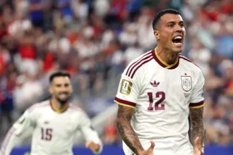 Espanha vence França na semifinal da Copa