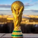 Taça da Copa do Mundo simbolizando a final inédita de 2026