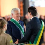 Ronaldo Caiado recebendo Ordem do Mérito Anhanguera