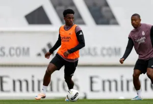 real-madrid-faz-proposta-final-para-renovar-com-vini-jr-e-admite-venda,-diz-jornal