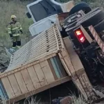 Acidente de caminhão em Jataí com motorista falecido