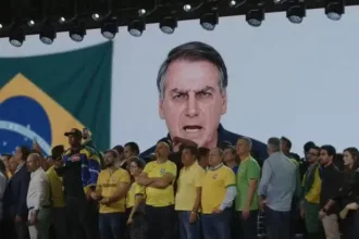 Bolsonaro e Moraes em conflito sobre uso de imagem com IA