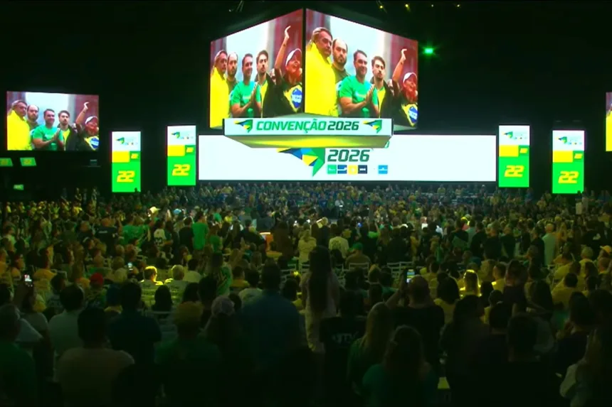 Discurso antigo de Bolsonaro exibido em convenção do PL