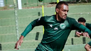 Retorno de jogadores Goiás em destaque na Série B