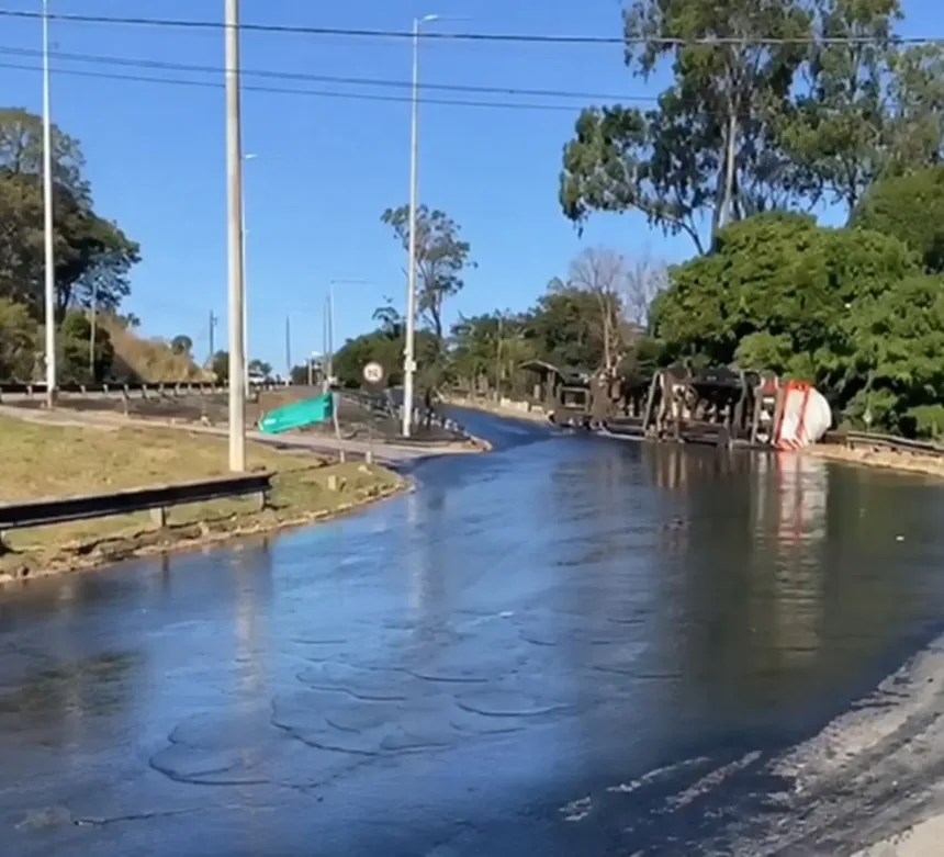 Vazamento de biodiesel no Rio Meia Ponte