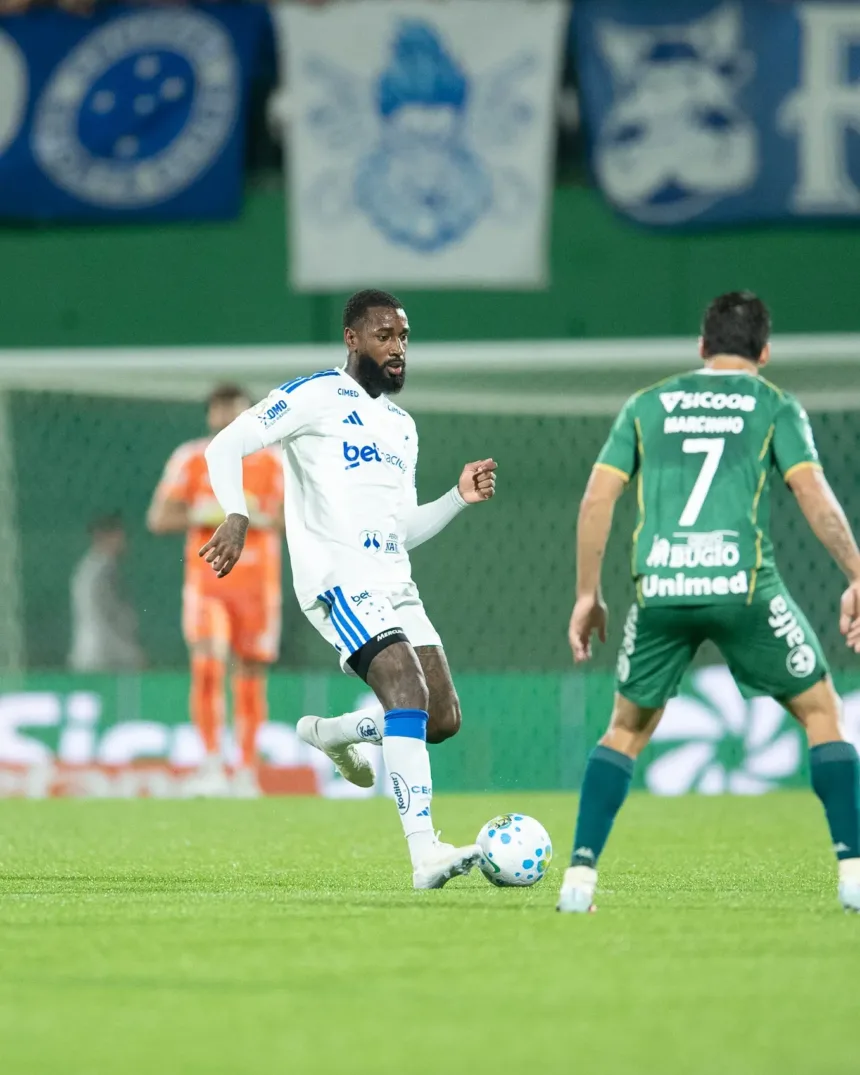Chapecoense e Cruzeiro empatam sem gols na Copa do Brasil