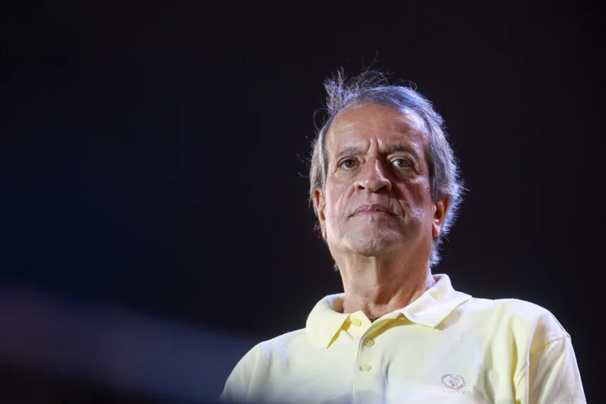 Mozart elogia elenco forte do Goiás em entrevista