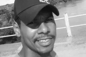 Acidente em cachoeira de Mineiros com homem escorregando de pedra
