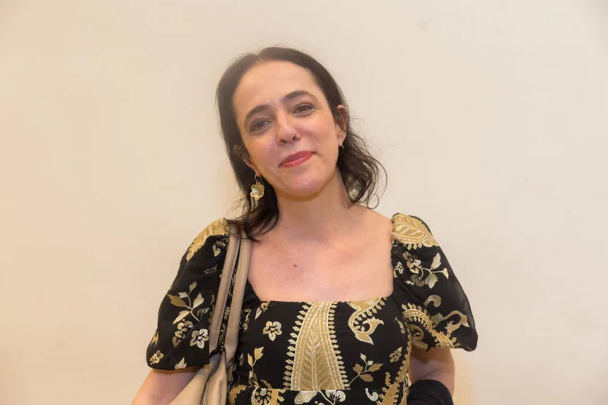 Silvia Buarque fala sobre câncer de mama e mastectomia