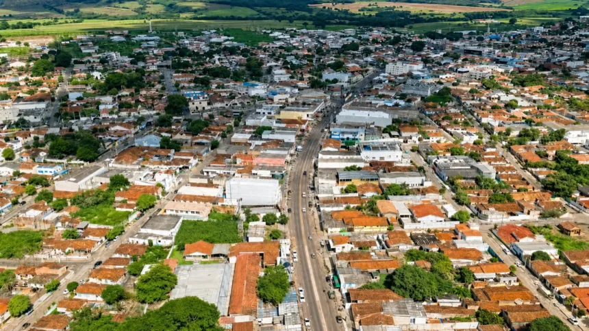 De vigia para guarda: prefeito de Indiara nega mudança de função e diz que lei só alterou nome do cargo 1 Prefeito de Indiara nega mudança de cargo para guarda municipal