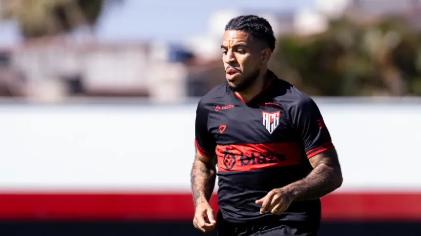Com passagem pelo futebol europeu, novo lateral é apresentado no Atlético 1 Yuri Silva novo lateral do Atlético apresentado