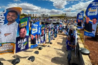 militancia-do-psdb-colore-de-azul-o-local-da-convencao-que-vai-lancar-marconi-para-governador