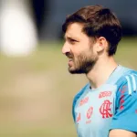 clube-espanhol-getafe-negocia-emprestimo-de-matias-vina,-lateral-do-flamengo-com-impasse-no-river-plate