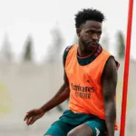 real-madrid-oferece-novo-acordo-milionario-e-busca-estender-contrato-de-vini-jr.-ate-2031