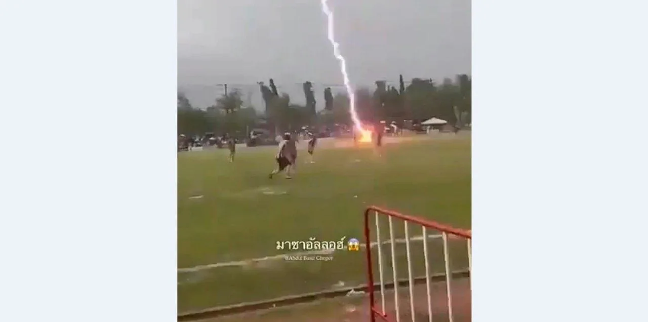 Tragédia na Tailândia: raio mata jogador durante partida de futebol; 12 pessoas ficam feridas