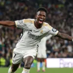 vini-jr-comemora-renovacao-com-o-real-madrid:-“sonho-continua”