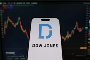 Dow Jones em baixa com petróleo e juros em alta