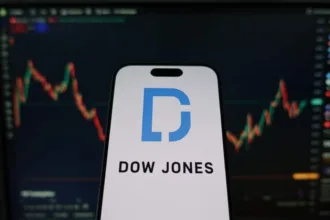 Dow Jones em baixa com petróleo e juros em alta