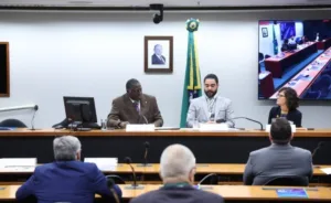 especialistas-defendem-inclusao-digital-e-escuta-ativa-de-moradores-para-reurbanizar-favelas-no-brasil