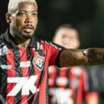 marinho-decide,-vitoria-vence-e-elimina-athletico-na-copa-do-brasil-–-terra