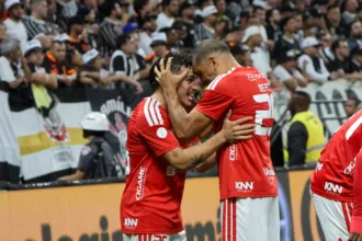 Internacional elimina Corinthians da Copa do Brasil