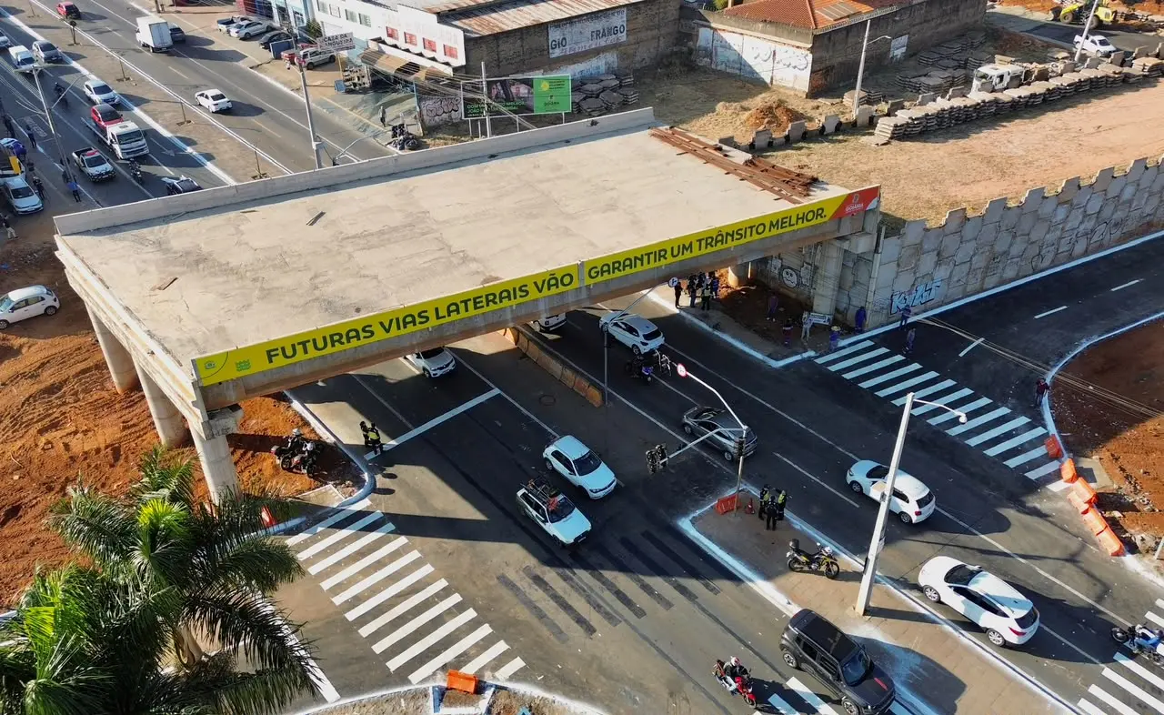 Mudança no Trânsito: Vias Laterais da Avenida Leste-Oeste Liberadas em Goiânia
