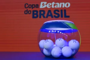 Neymar anuncia aposentadoria da seleção brasileira