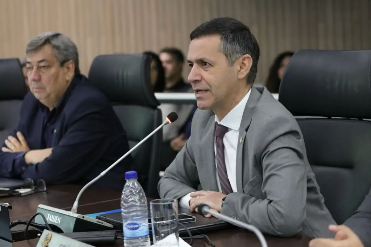 Danos no Viaduto Leste-Oeste em Goiânia Levam a Debate Sobre Futuro da Obra