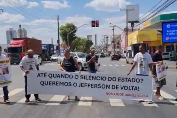 Família busca Jefferson desaparecido após acidente