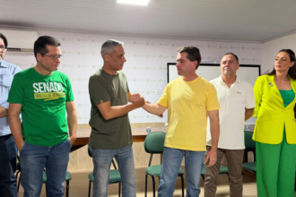Prefeito de Cristalina declara apoio a Gustavo Gayer para o Senado
