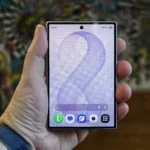 Samsung Galaxy Z Fold8 aberto e fechado