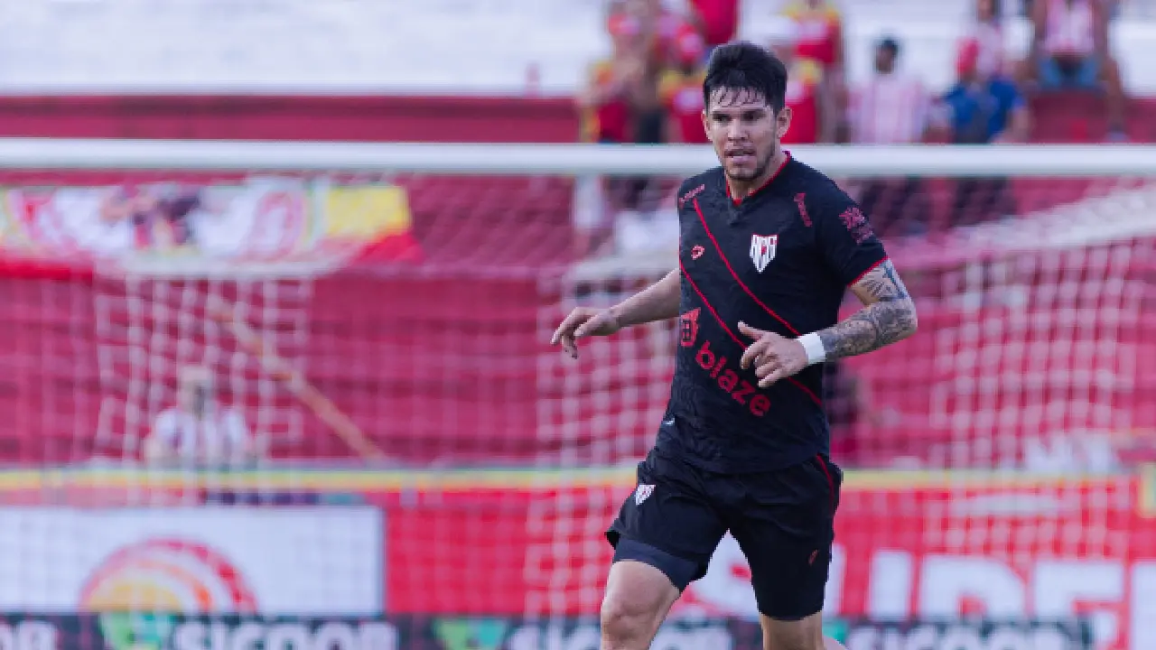 Atlético busca empate com o Náutico nos Aflitos e chega a cinco jogos sem derrota