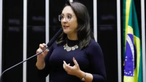 Presidente do Podemos considerada vice de Ronaldo Caiado