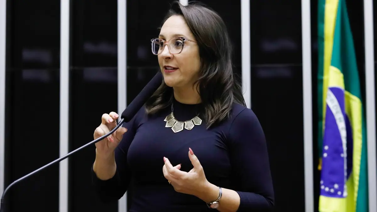 Presidente do Podemos foi cotada para vice de Caiado, diz Eurípedes do Carmo