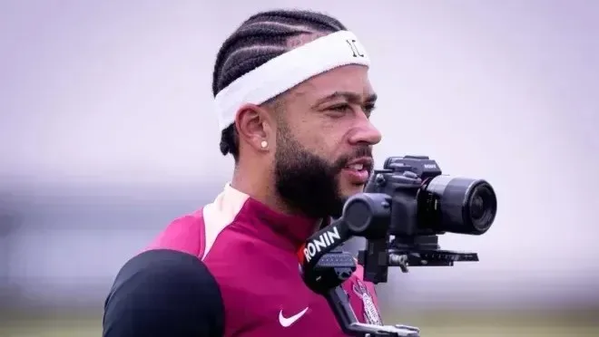 Corinthians “some”, e Memphis aguarda contrato para assinar renovação – CNN Brasil