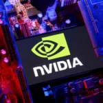 Logotipo da Nvidia e placa-mãe, destacando infraestrutura de IA