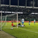 Goiás abre o placar contra Londrina na Série B