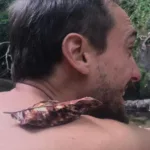 Ator que mudou de nome vive em ônibus em Goiás