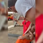 Bombeiro realiza socorro por videochamada para criança engasgada