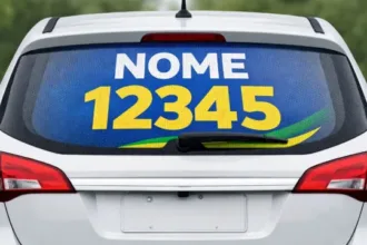 Carro com adesivo eleitoral e seguro em risco
