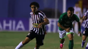 Anápolis vence Guarani com gol no último minuto