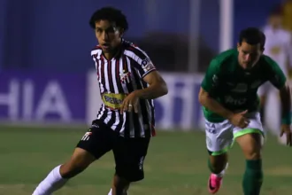Anápolis vence Guarani com gol no último minuto