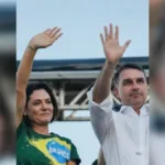Michelle Bolsonaro e Flávio unidos em evento