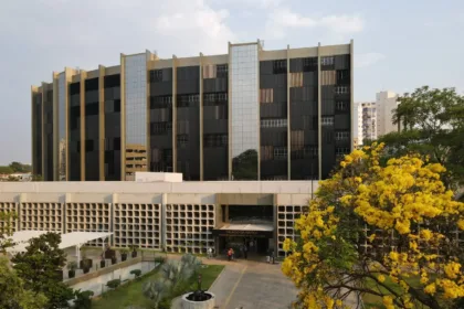 justica-muda-decisao-e-impede-ocupacao-de-casa-disputada-por-irmas-em-goiania