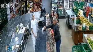 Cliente ameaça açougueiro com arma em Goiânia