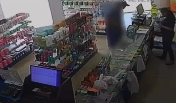 Homem é flagrado em ato obsceno dentro de farmácia em Goianira